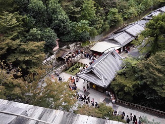 音羽の滝（清水の舞台からの眺め）