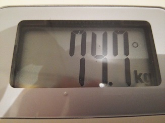 74.7kg