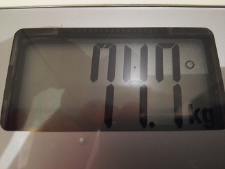 74.7kg