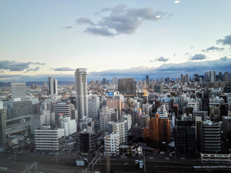 新大阪の街並みを一望できます