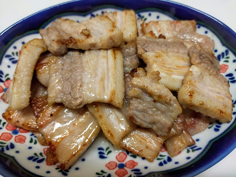 豚バラ肉を焼いたもの