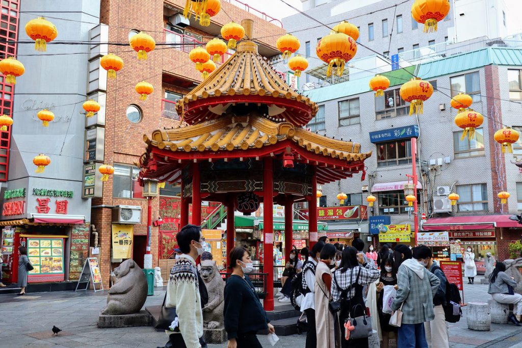 南京町広場（あずまや）