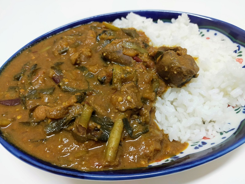 鶏臓物カレー