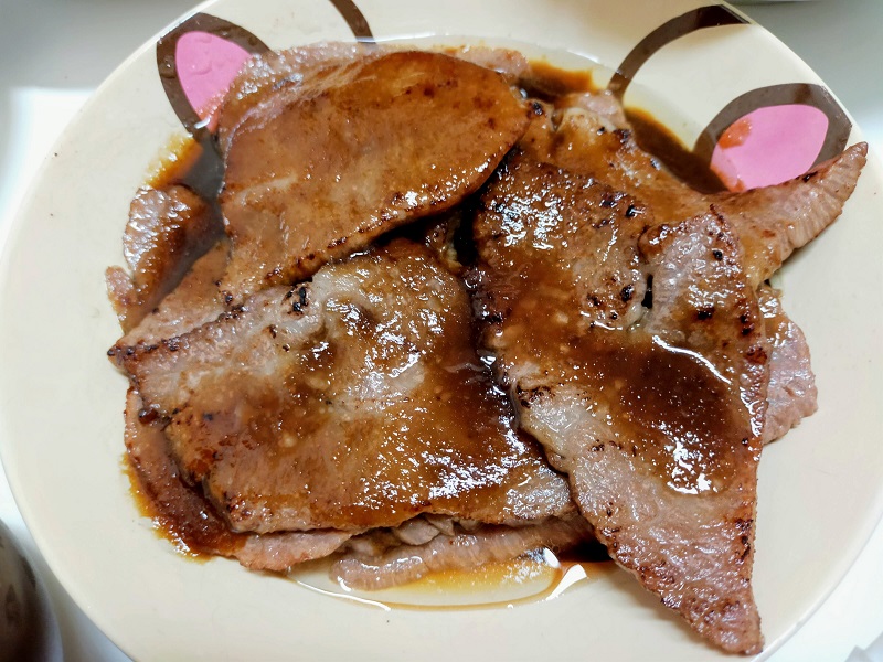 良い肉のステーキ