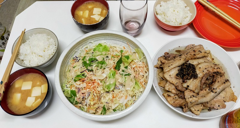 薄切り豚バラ焼き定食