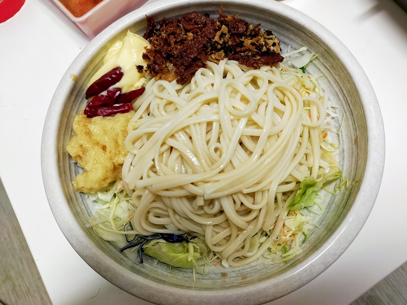 サラダ天かすうどん