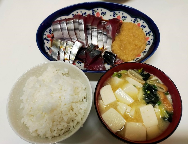 カツオの刺身定食